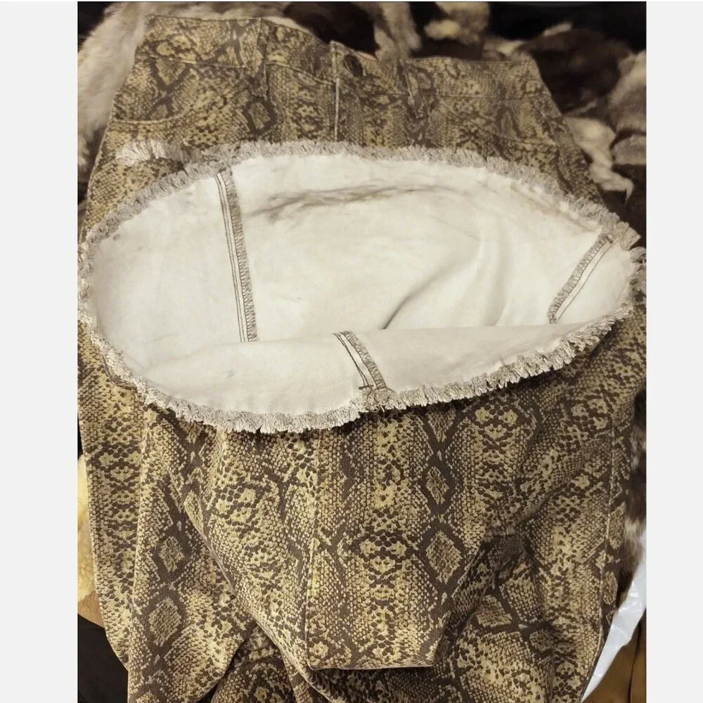 Show Me Your Mumu Size 27 Flare High Rise Berkeley Bells Queen Cobra Snake Jeans - Picture 9 of 11